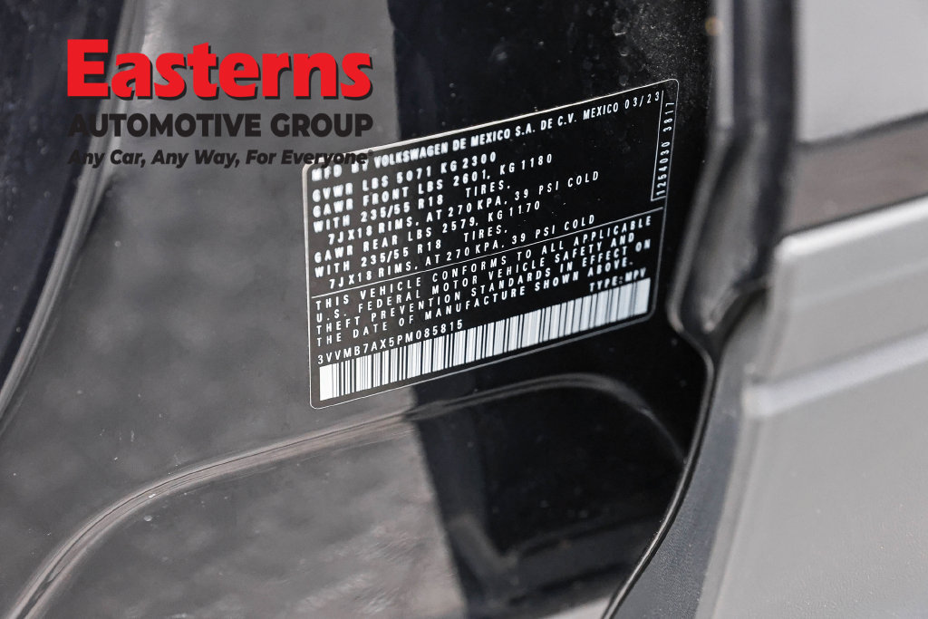 Used 2023 Volkswagen Tiguan SE AWD/4WD image 37