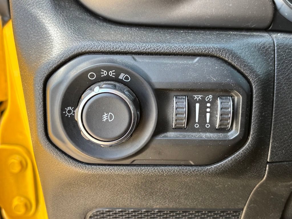 Used 2018 Jeep Wrangler Unlimited Sport AWD/4WD image 24