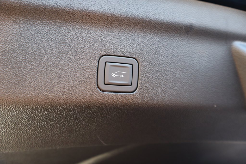 New 2026 Chevrolet Suburban High Country image 28