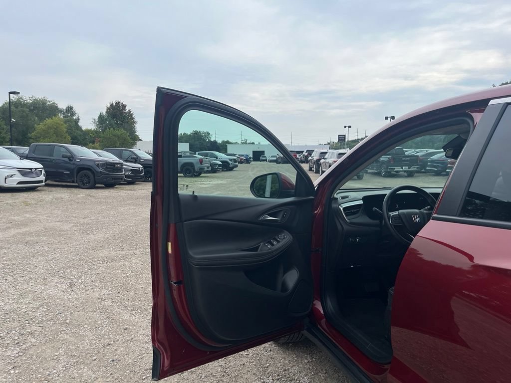 Used 2024 Buick Encore GX Preferred FWD image 14