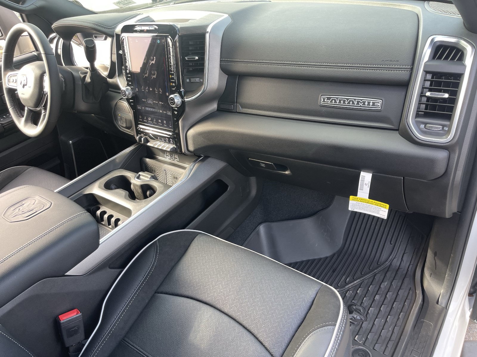 New 2026 RAM 2500 Laramie w/ Night Edition AWD/4WD image 11