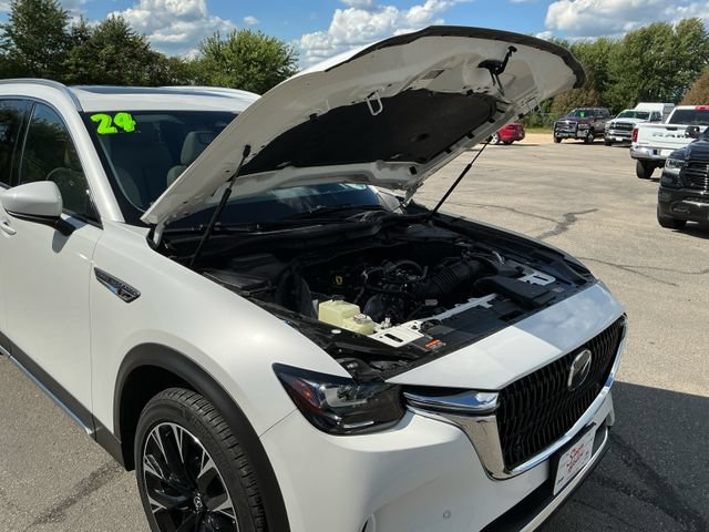 Used 2024 MAZDA CX-90 Plug-In Hybrid w/ Premium Pkg AWD/4WD image 11