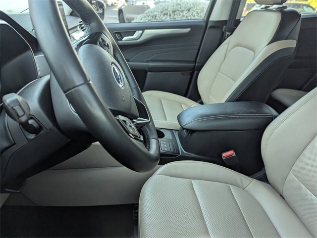 Used 2022 Ford Escape Titanium w/ Class II Trailer Tow Package image 11