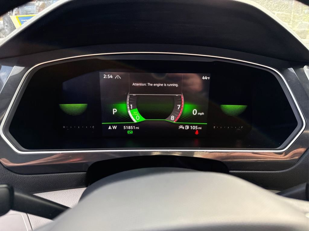 Used 2023 Volkswagen Tiguan SE R-Line image 23