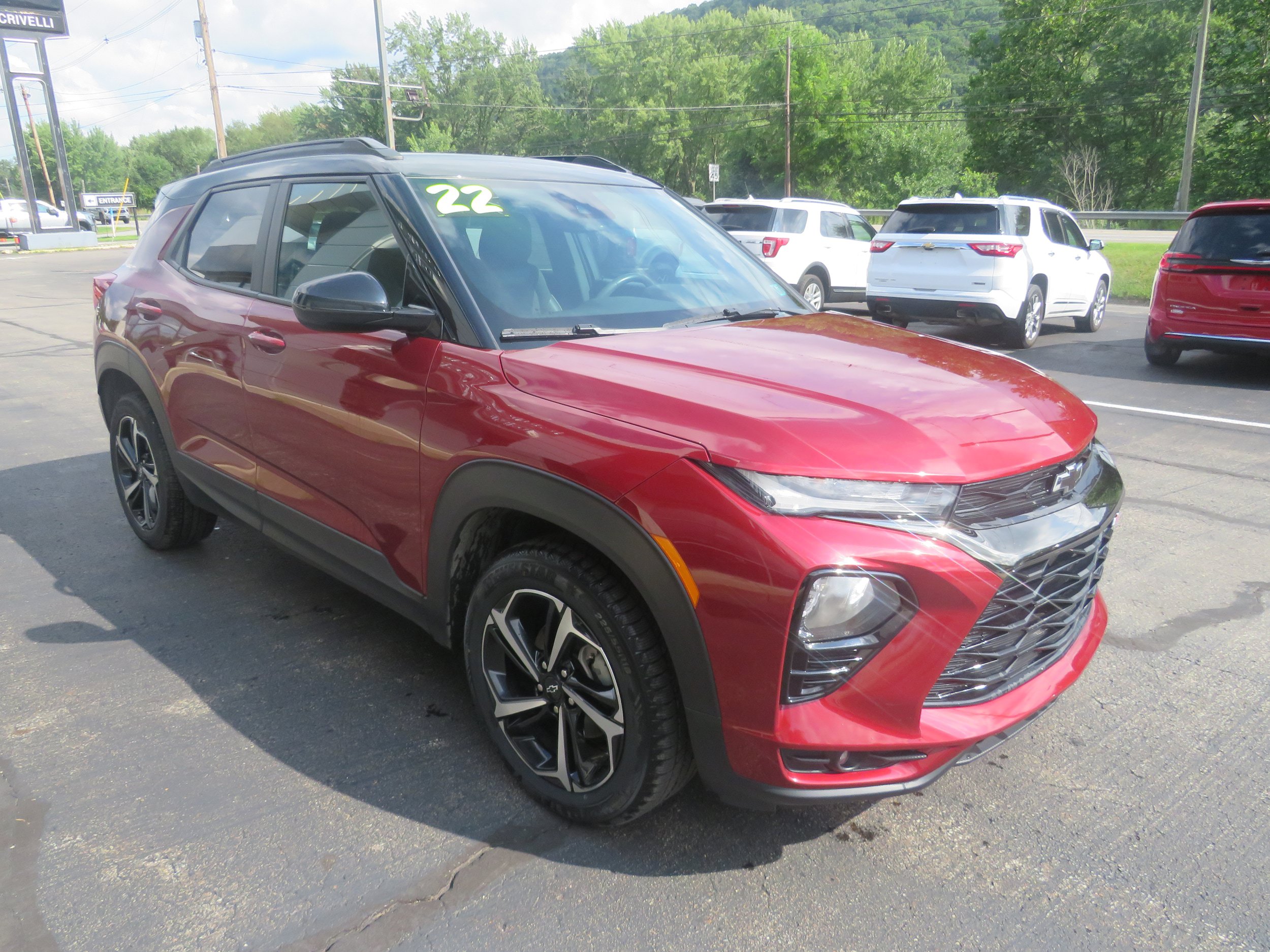 Used 2022 Chevrolet TrailBlazer RS w/ Technology Package AWD/4WD image 1