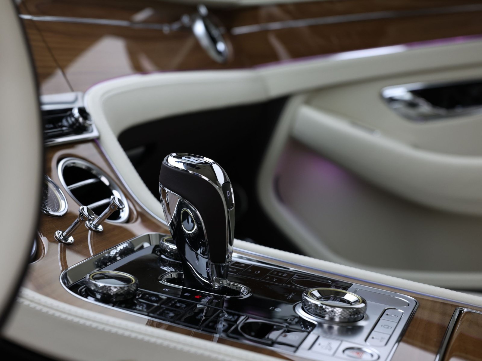 New 2026 Bentley Continental GT AWD/4WD image 12