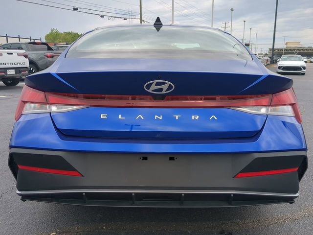Used 2024 Hyundai Elantra SEL FWD image 5
