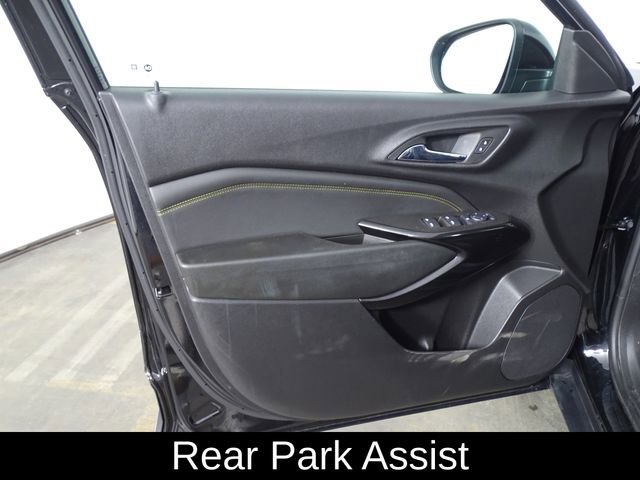 Used 2024 Chevrolet Trax ACTIV w/ Sunroof Package image 17