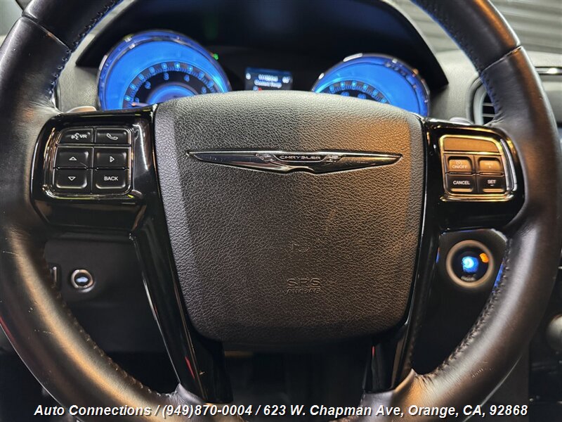 Used 2012 Chrysler 300 S RWD image 13