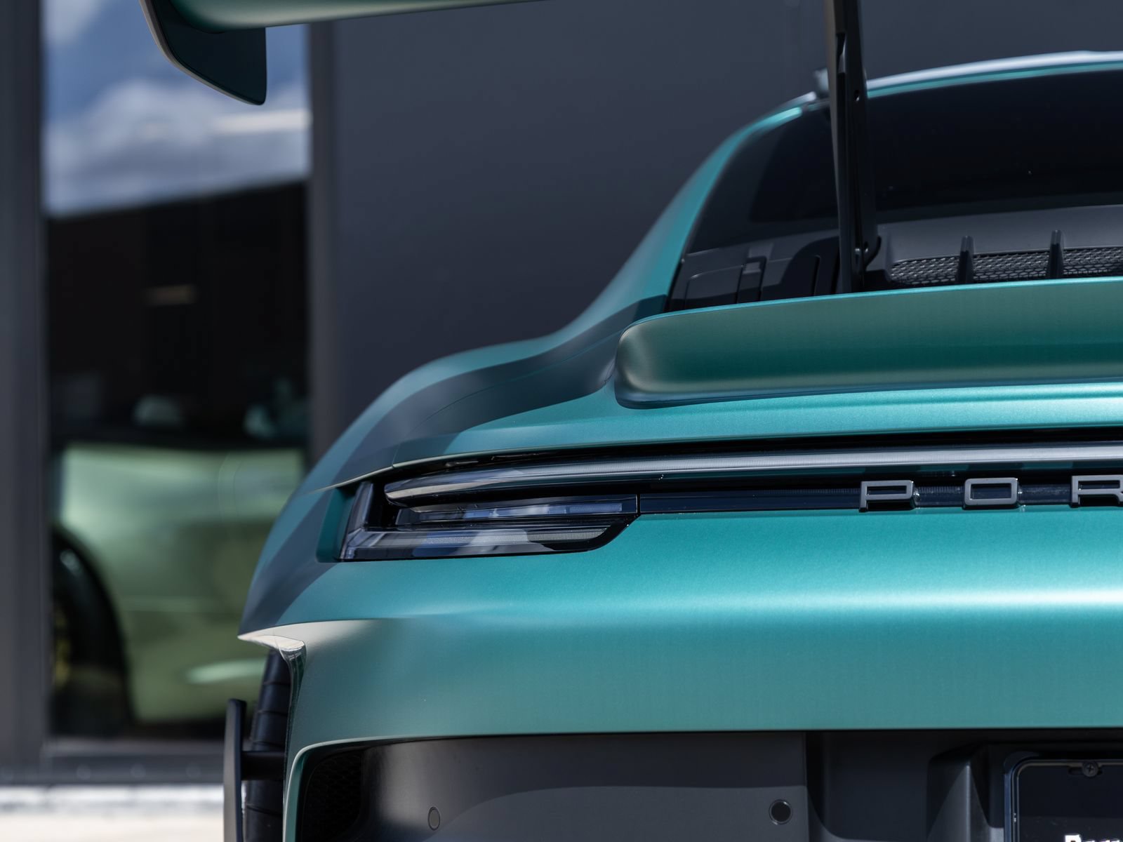 Certified 2024 Porsche 911 GT3 RS RWD image 18