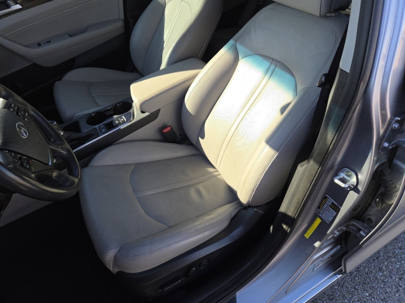 Used 2016 Hyundai Sonata Limited w/ Option Group 02 image 23