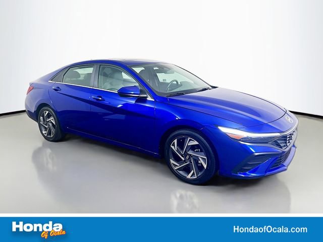 Used 2025 Hyundai Elantra SEL image 1