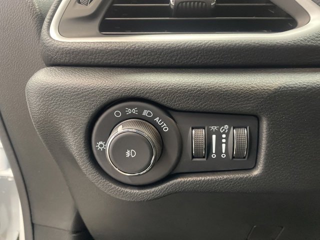 New 2026 Chrysler Pacifica Select image 12