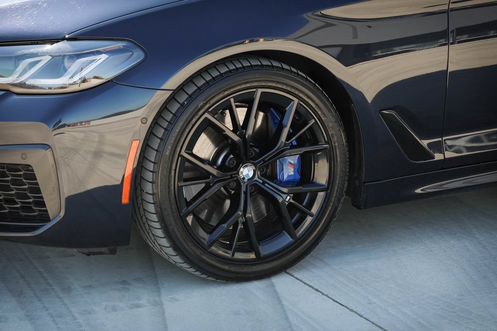 Used 2022 BMW M550i xDrive AWD/4WD image 35