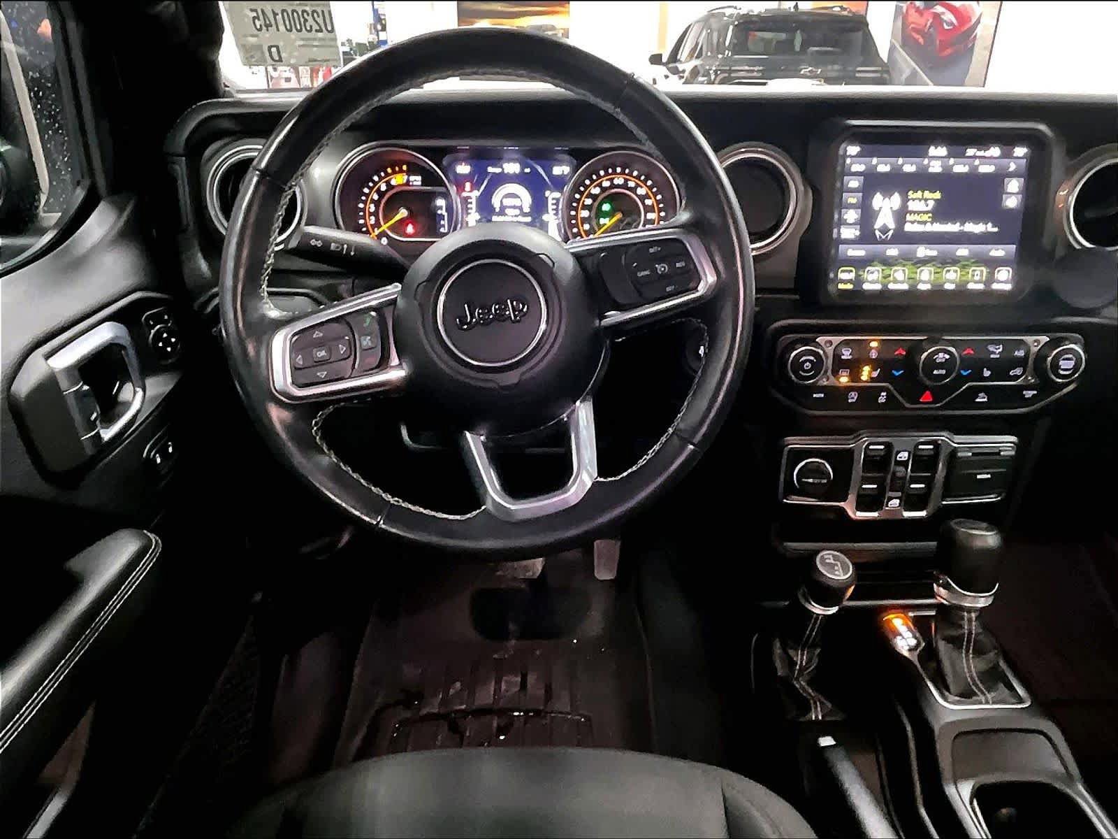 Used 2022 Jeep Wrangler Unlimited Sahara w/ Cold Weather Group AWD/4WD image 17