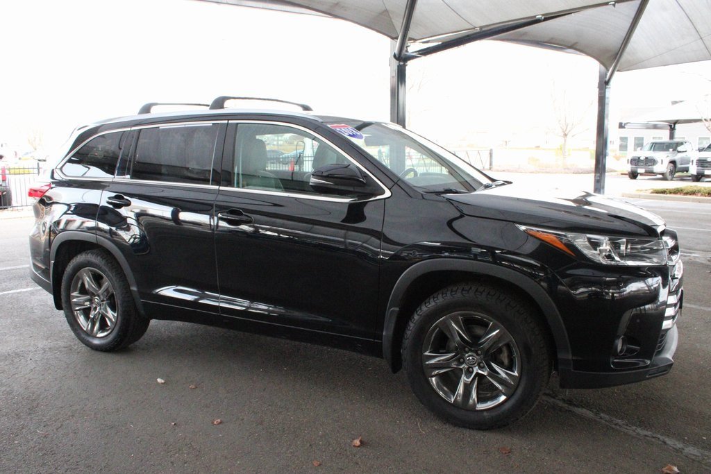 Certified 2018 Toyota Highlander Limited Platinum image 20