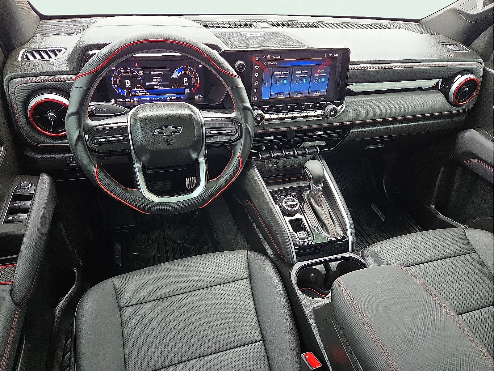 Used 2025 Chevrolet Colorado Z71 w/ Technology Package AWD/4WD image 11