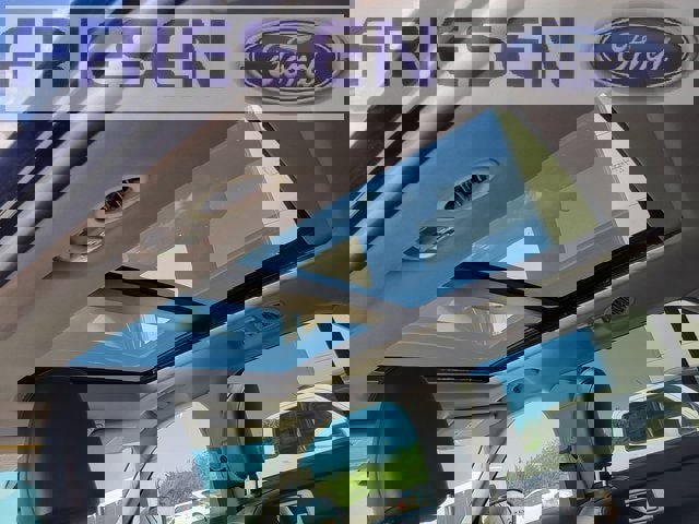 Used 2023 Ford Explorer XLT image 25