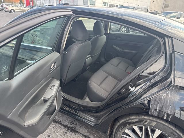 Certified 2024 Nissan Altima 2.5 SV w/ SV Premium Package image 12