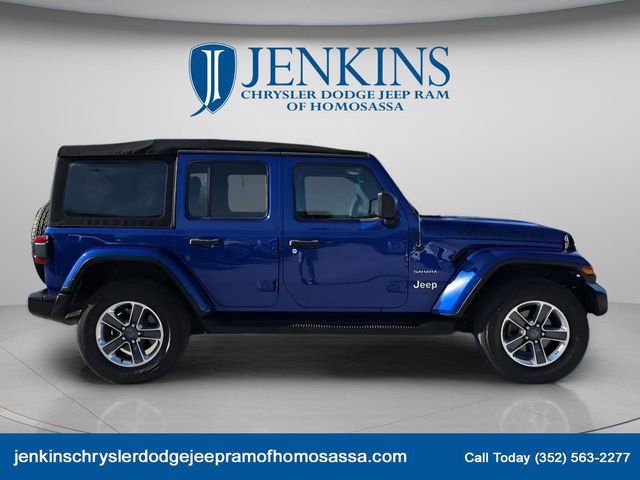 Used 2018 Jeep Wrangler Unlimited Sahara image 2