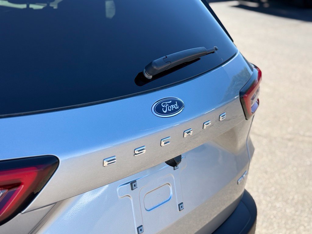Certified 2024 Ford Escape Platinum AWD/4WD image 37