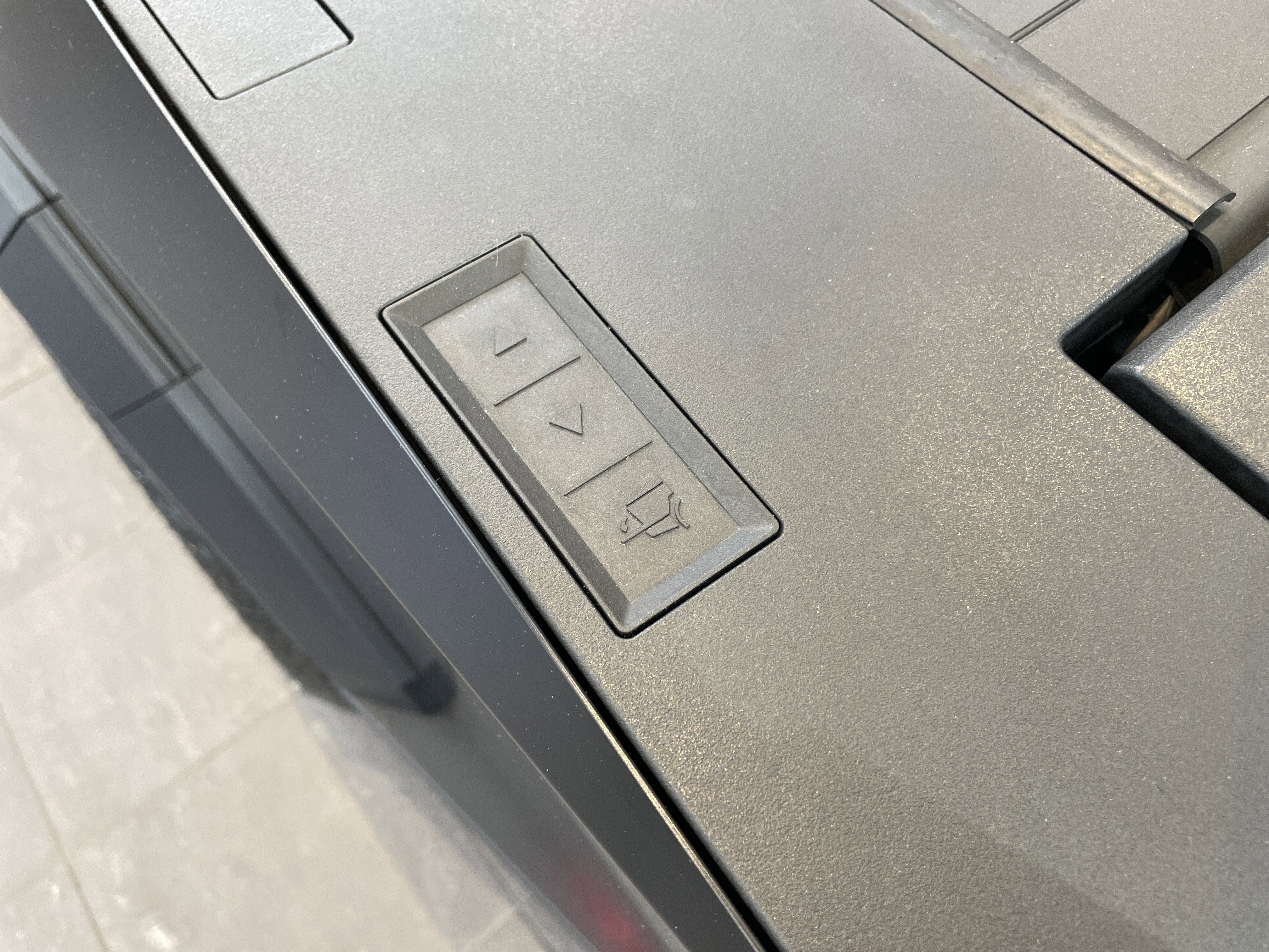 Used 2025 Tesla Cybertruck AWD Crew Cab image 35