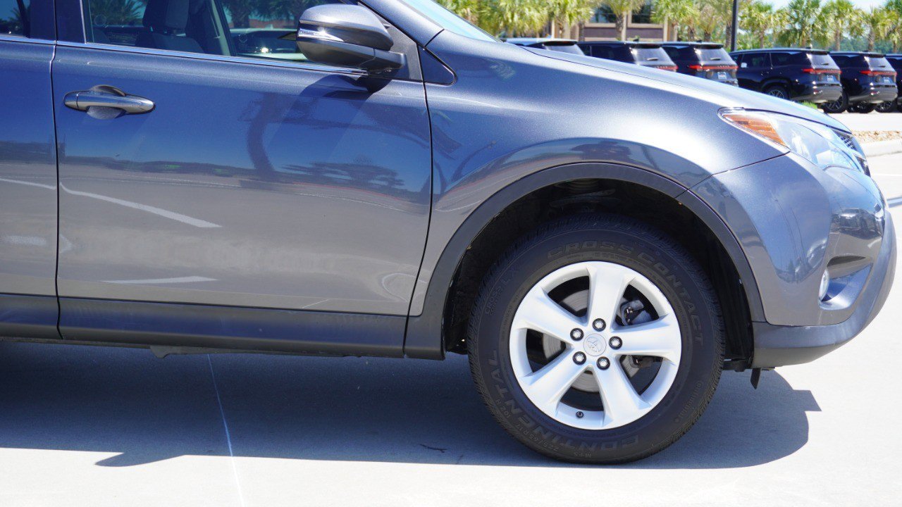 Used 2013 Toyota RAV4 XLE image 9