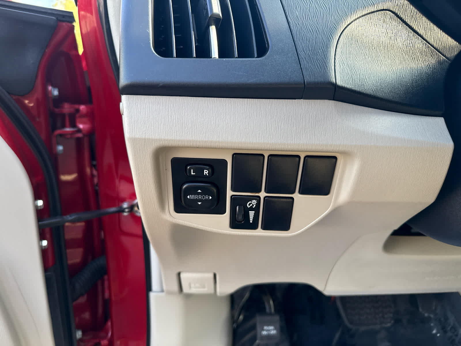 Used 2015 Toyota Prius Three FWD image 17