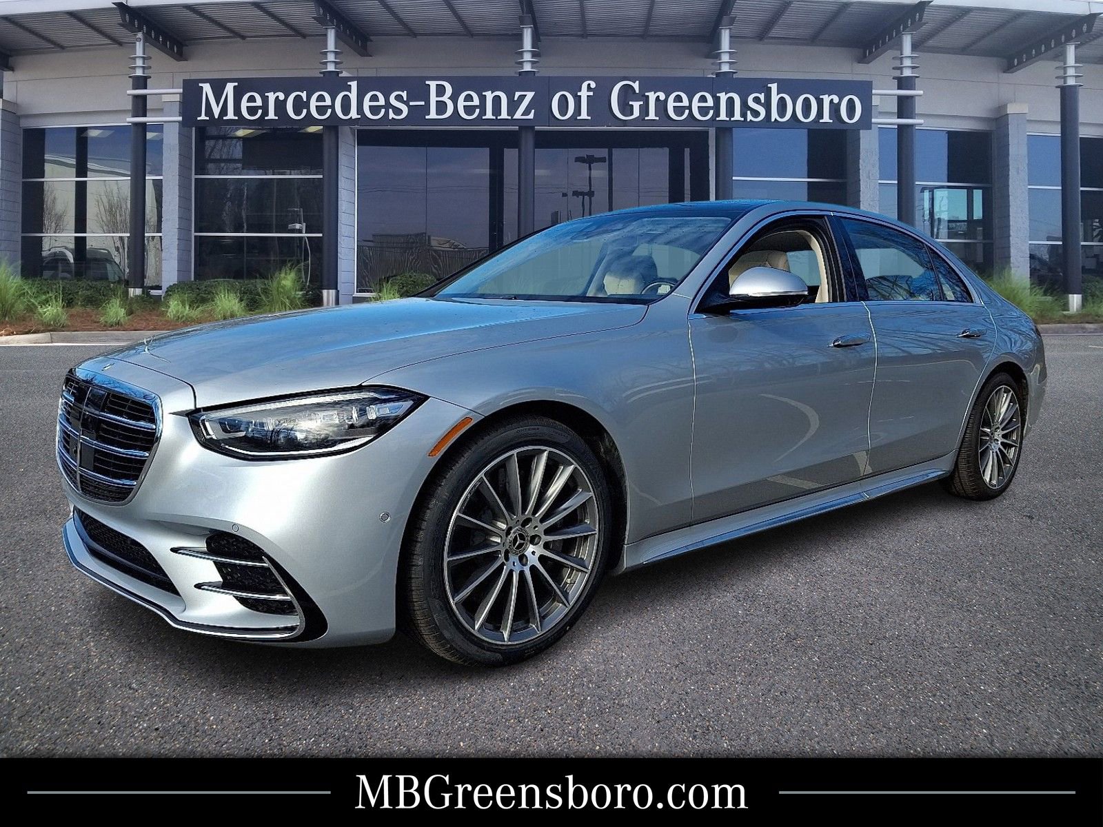 Certified 2025 Mercedes-Benz S 580 4MATIC Sedan image 1