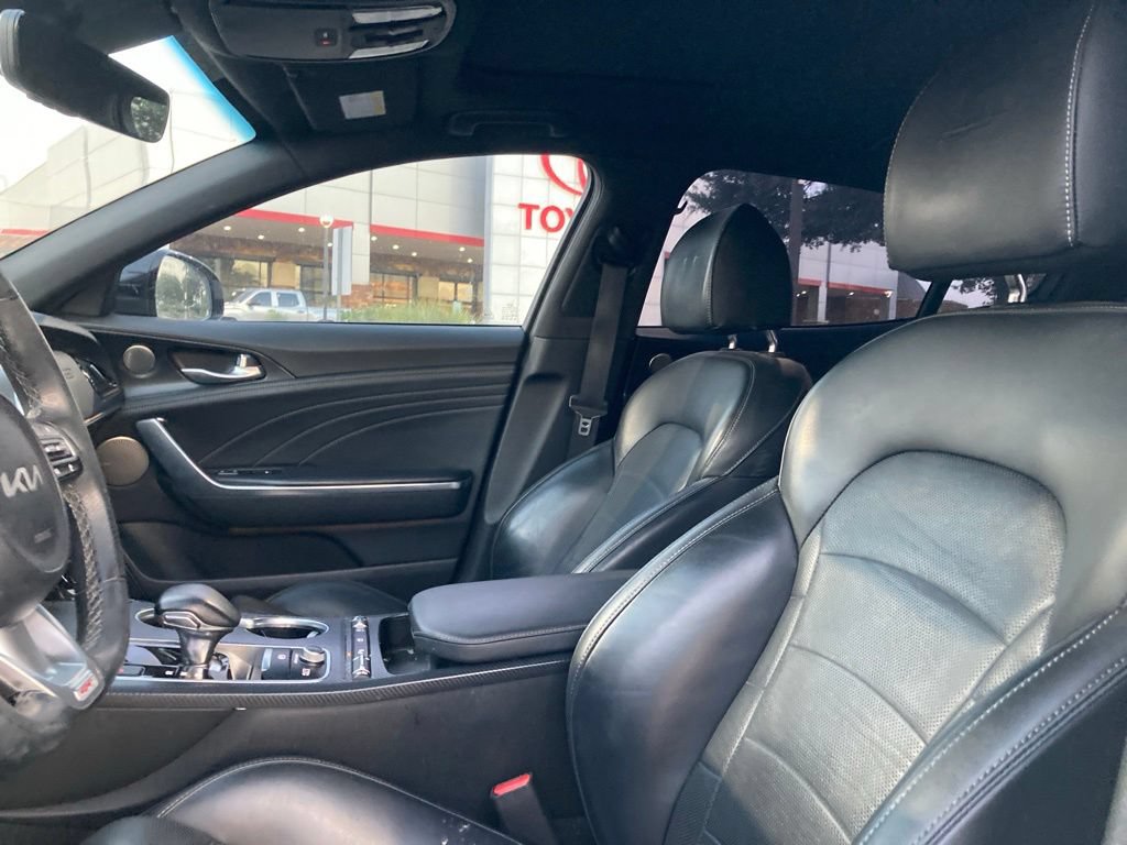Used 2022 Kia Stinger GT2 w/ Scorpion Package RWD image 9