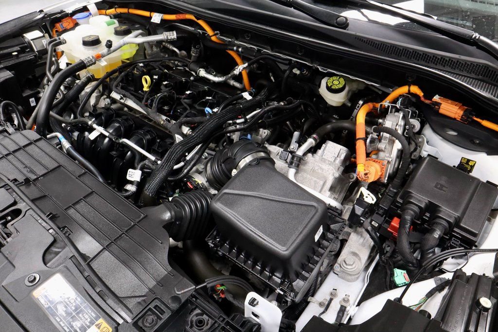 Certified 2024 Ford Escape SE w/ PHEV Premium Package image 17