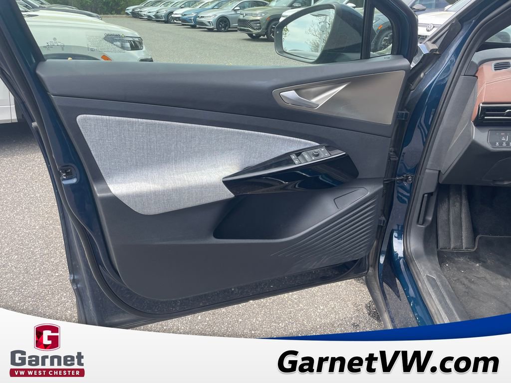 Used 2023 Volkswagen ID.4 Pro image 11