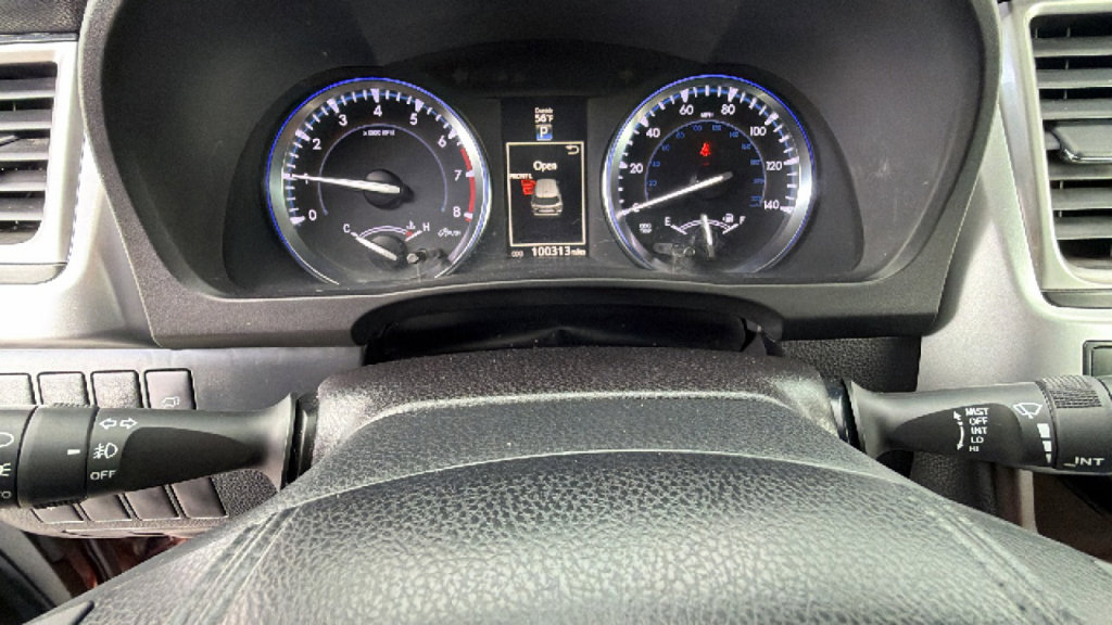 Used 2014 Toyota Highlander XLE AWD/4WD image 21