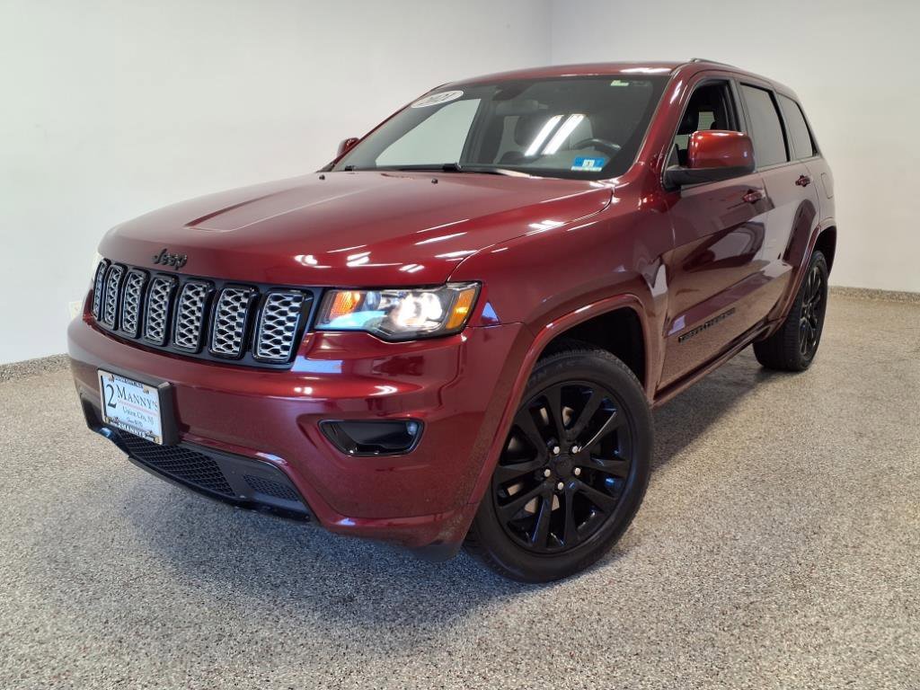 Used 2021 Jeep Grand Cherokee Laredo X image 1