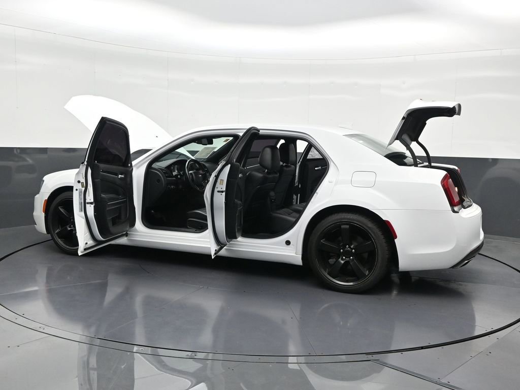 Used 2020 Chrysler 300 S image 34