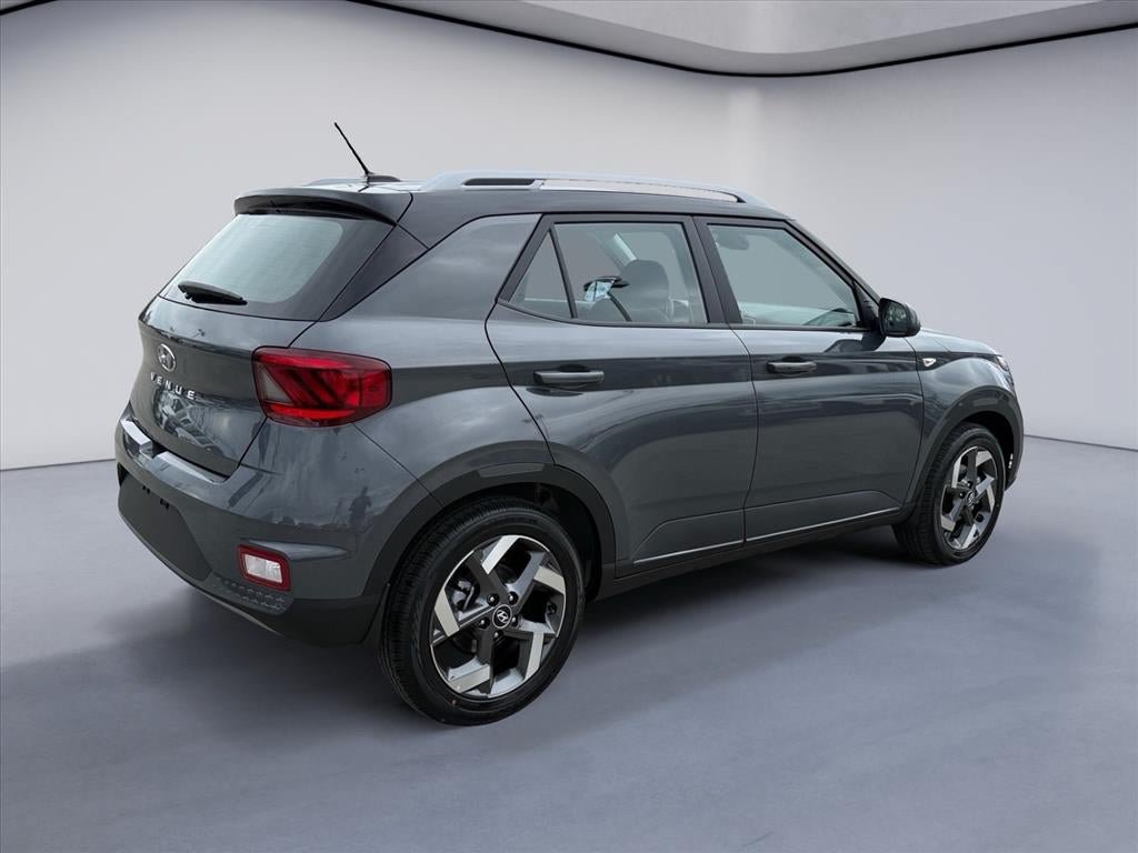 New 2026 Hyundai Venue SEL FWD image 5