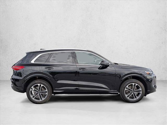 Certified 2025 Audi Q5 Premium w/ Convenience Package AWD/4WD image 4