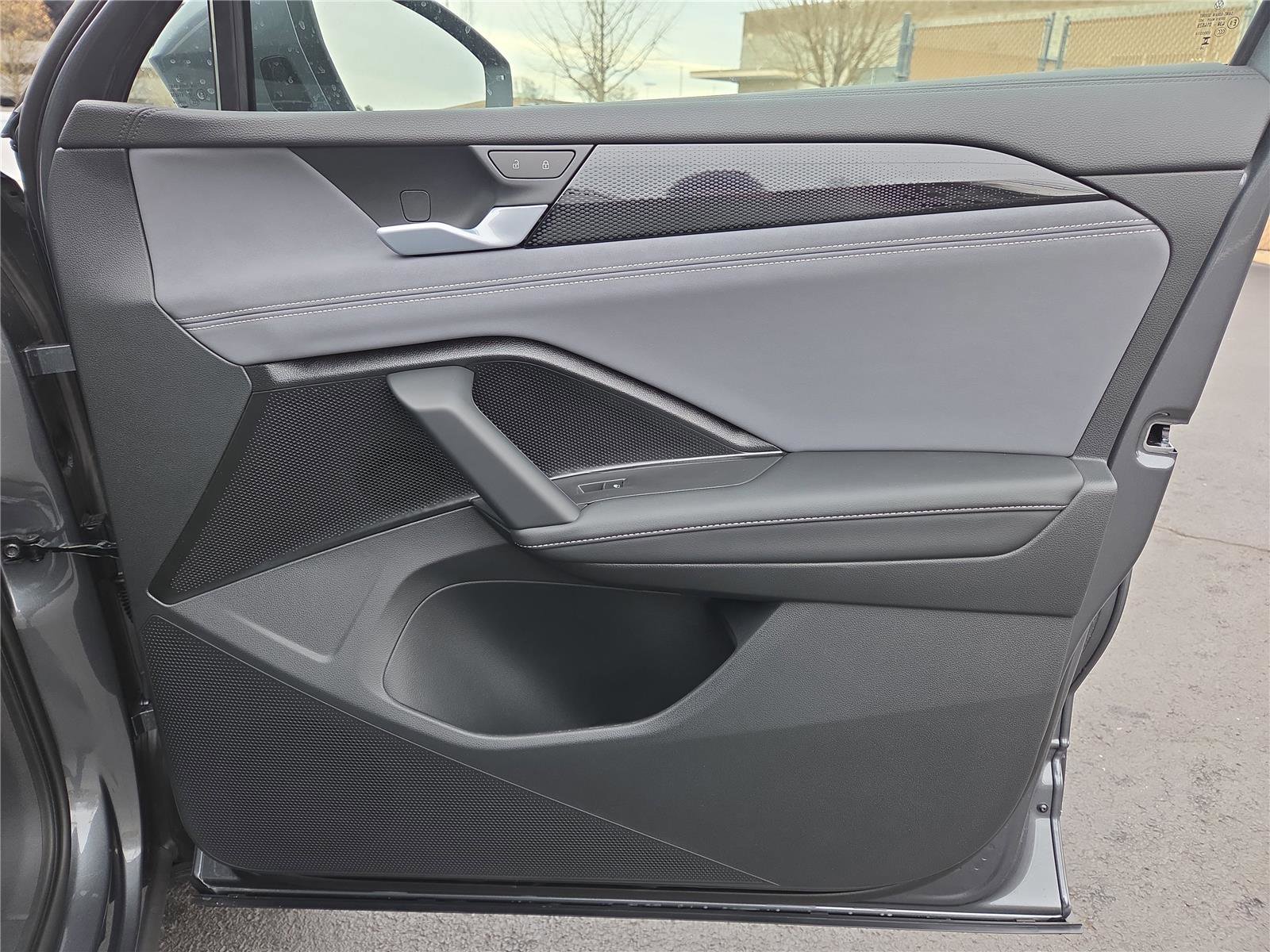 New 2026 Volkswagen Tiguan SE image 26