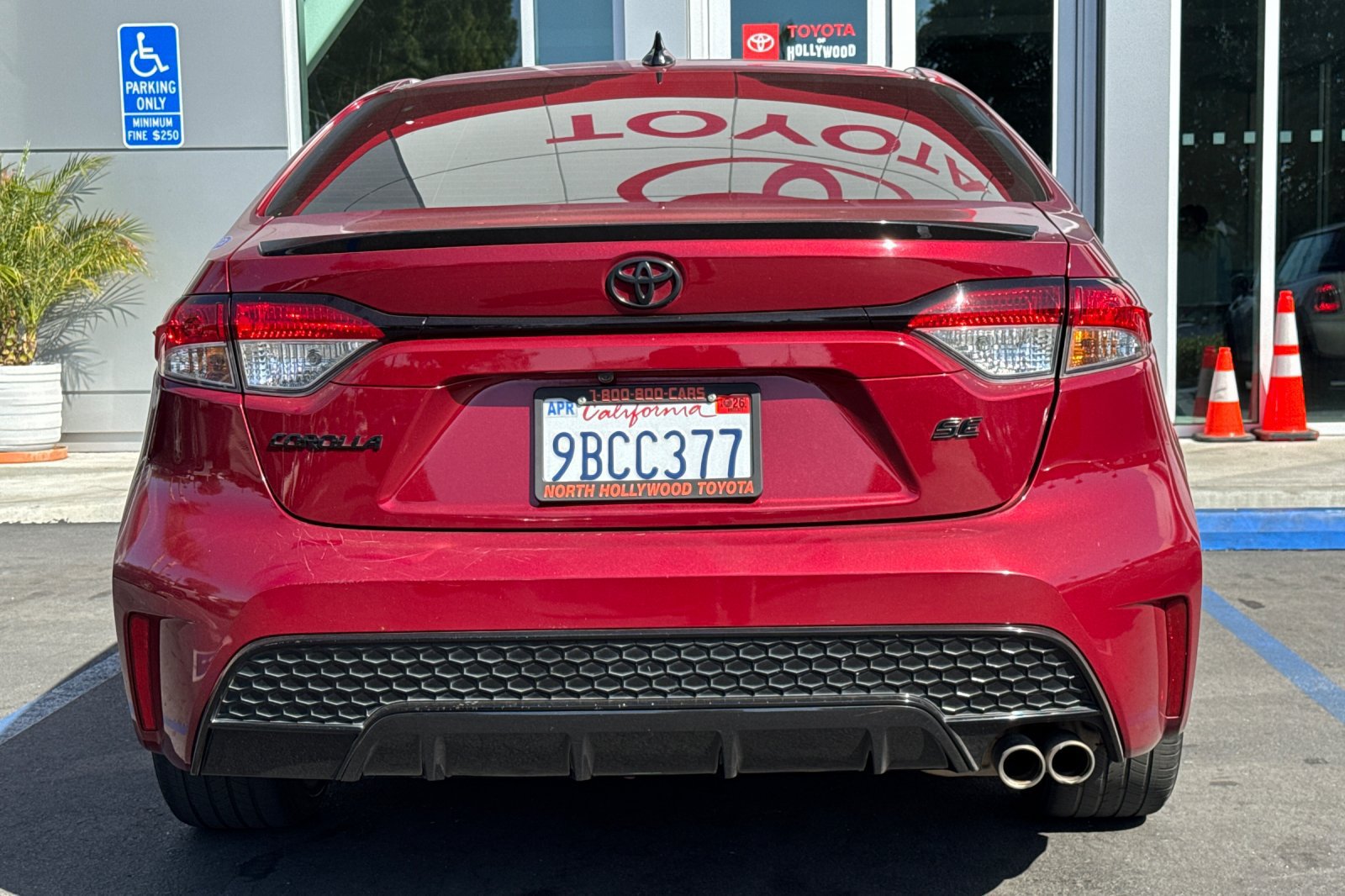 Used 2022 Toyota Corolla SE FWD image 6