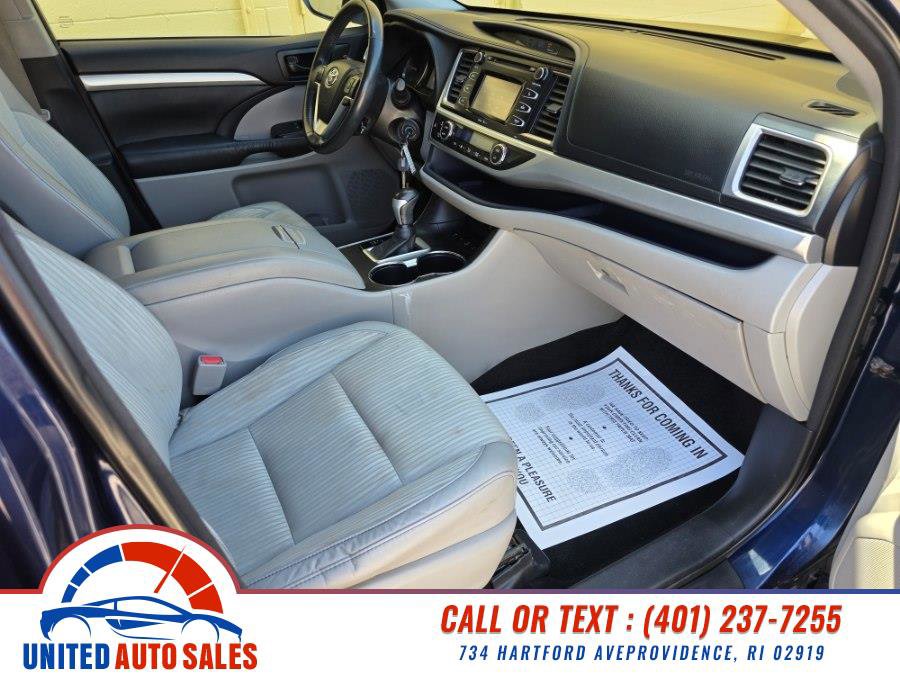 Used 2015 Toyota Highlander Plus AWD/4WD image 13