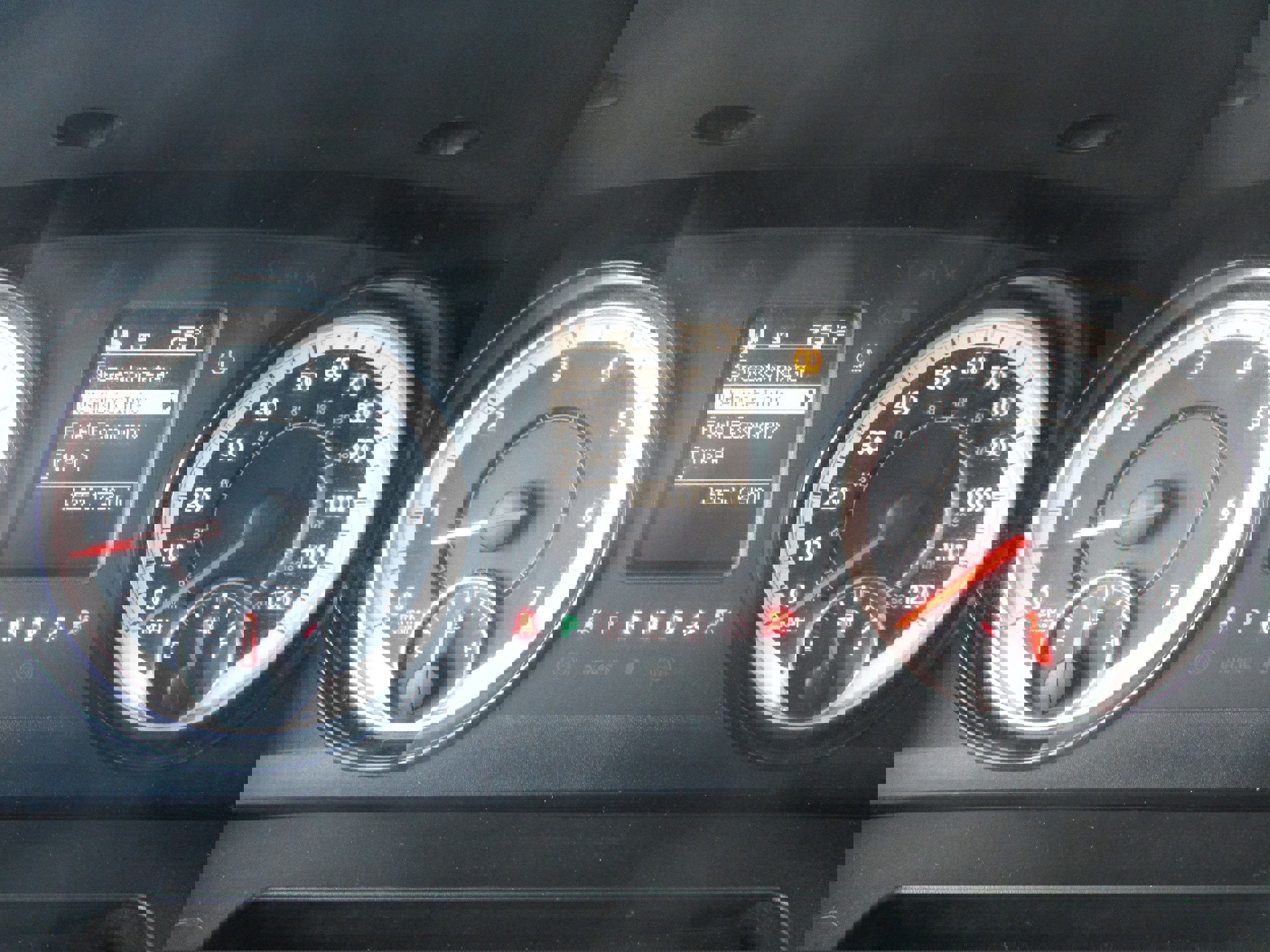 Used 2018 RAM 2500 Tradesman w/ Chrome Appearance Group image 23