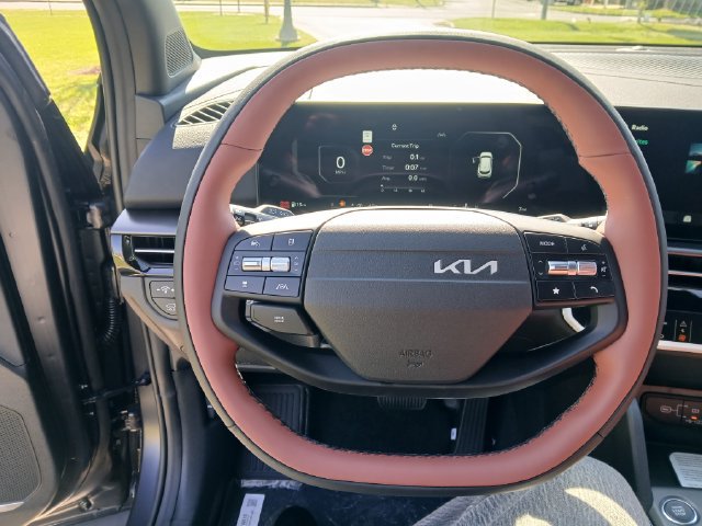 New 2026 Kia Sportage SX FWD image 34