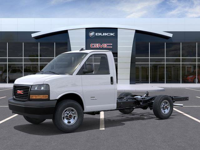New 2026 GMC Savana 3500 image 2