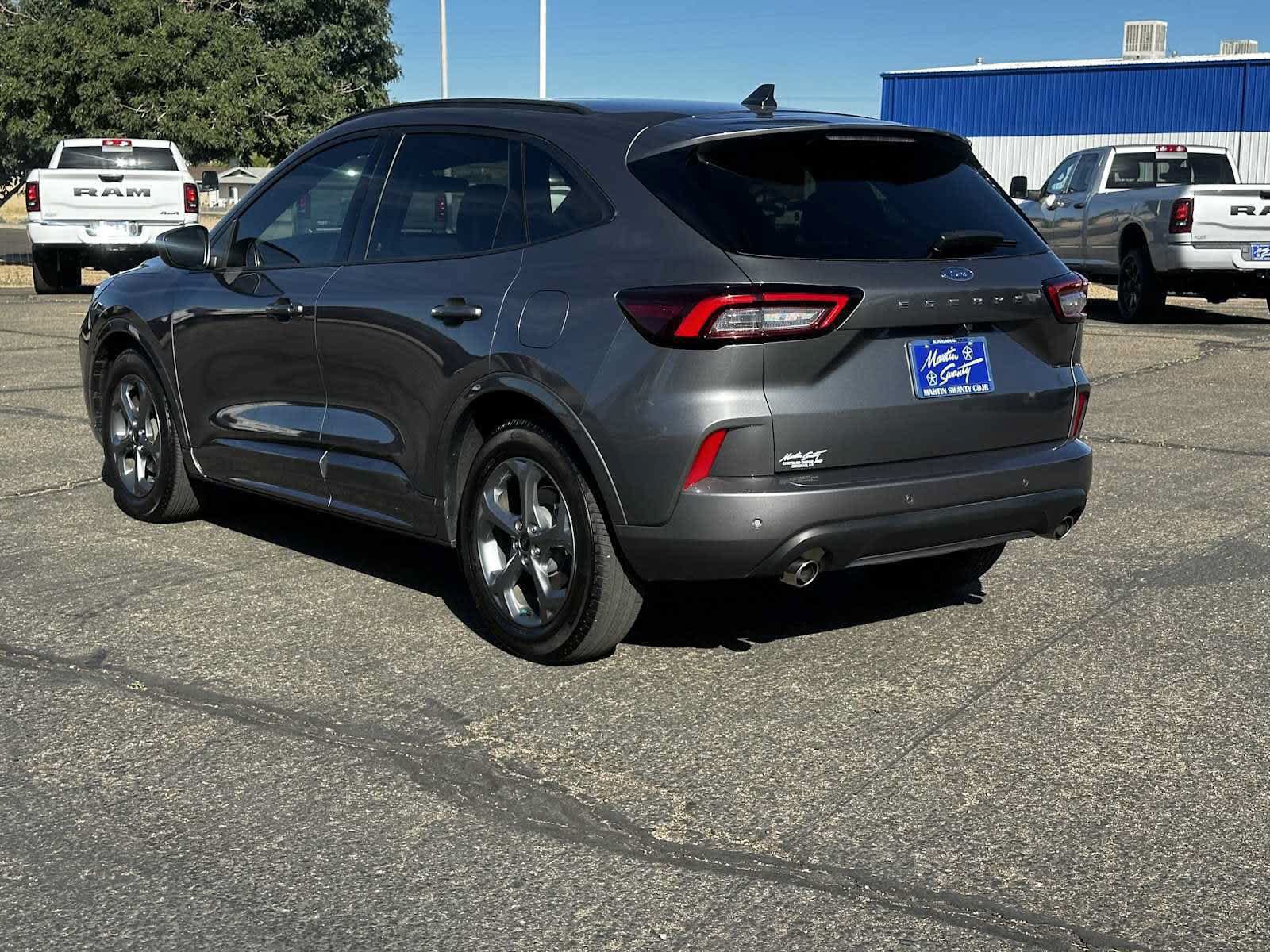 Used 2023 Ford Escape ST-Line w/ Tech Pack #1 FWD image 8