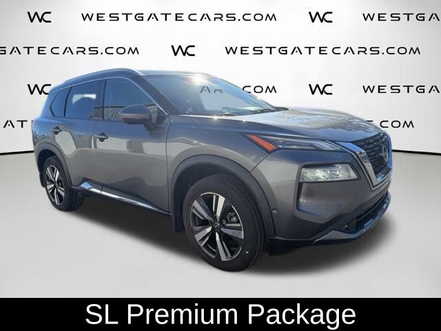 Used 2022 Nissan Rogue SL w/ SL Premium Package image 4