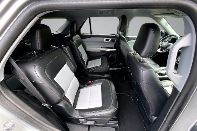Used 2023 Ford Explorer XLT w/ Equipment Group 202A AWD/4WD image 24