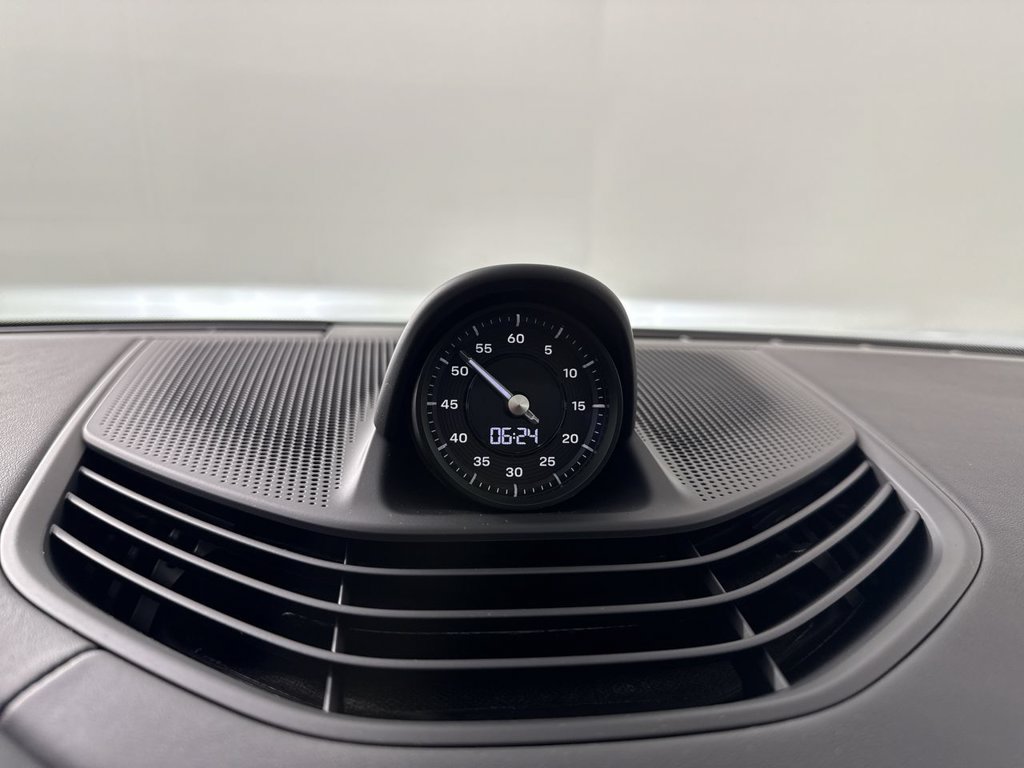 New 2026 Porsche Taycan AWD/4WD image 29