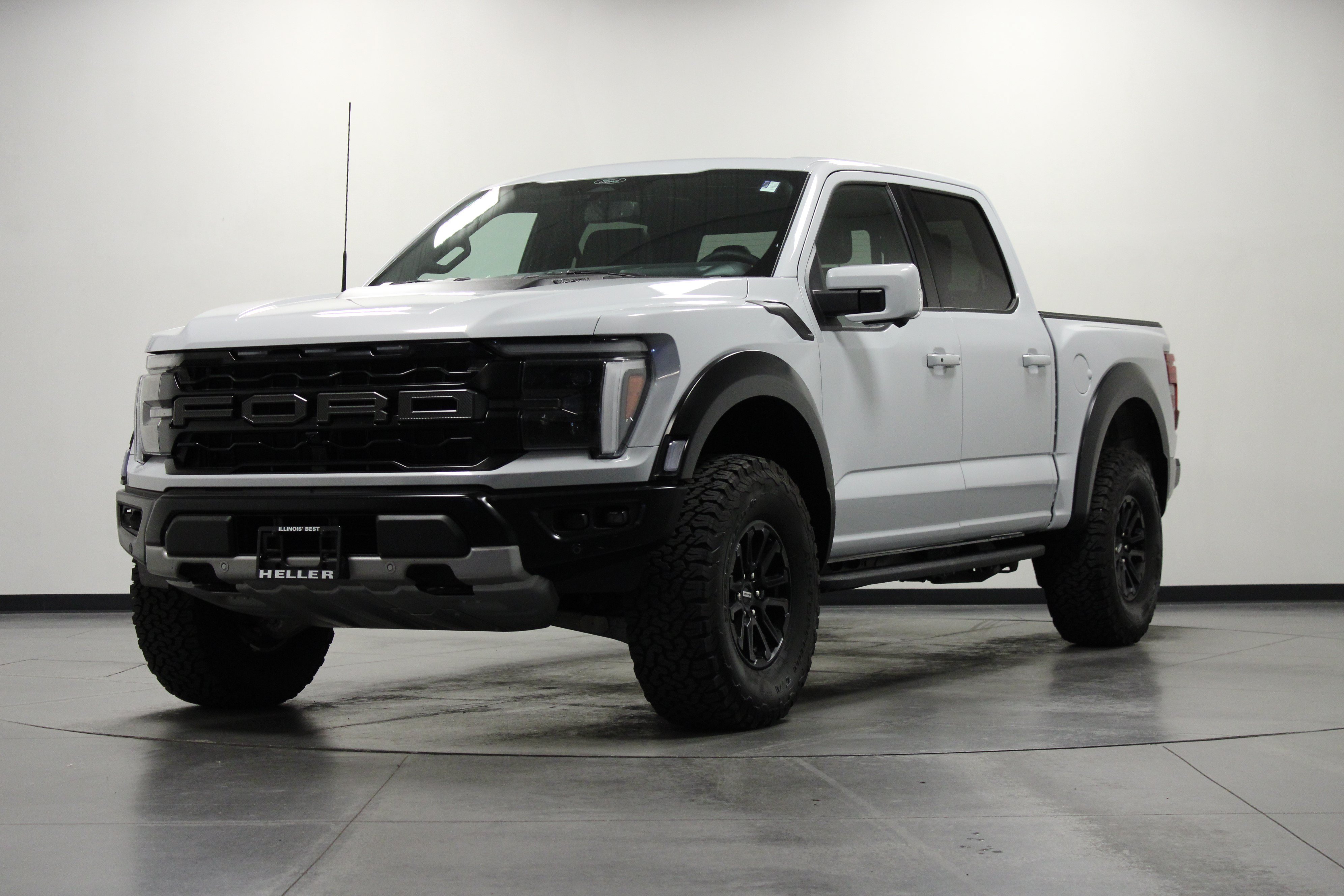 Used 2025 Ford F150 Raptor AWD/4WD image 8