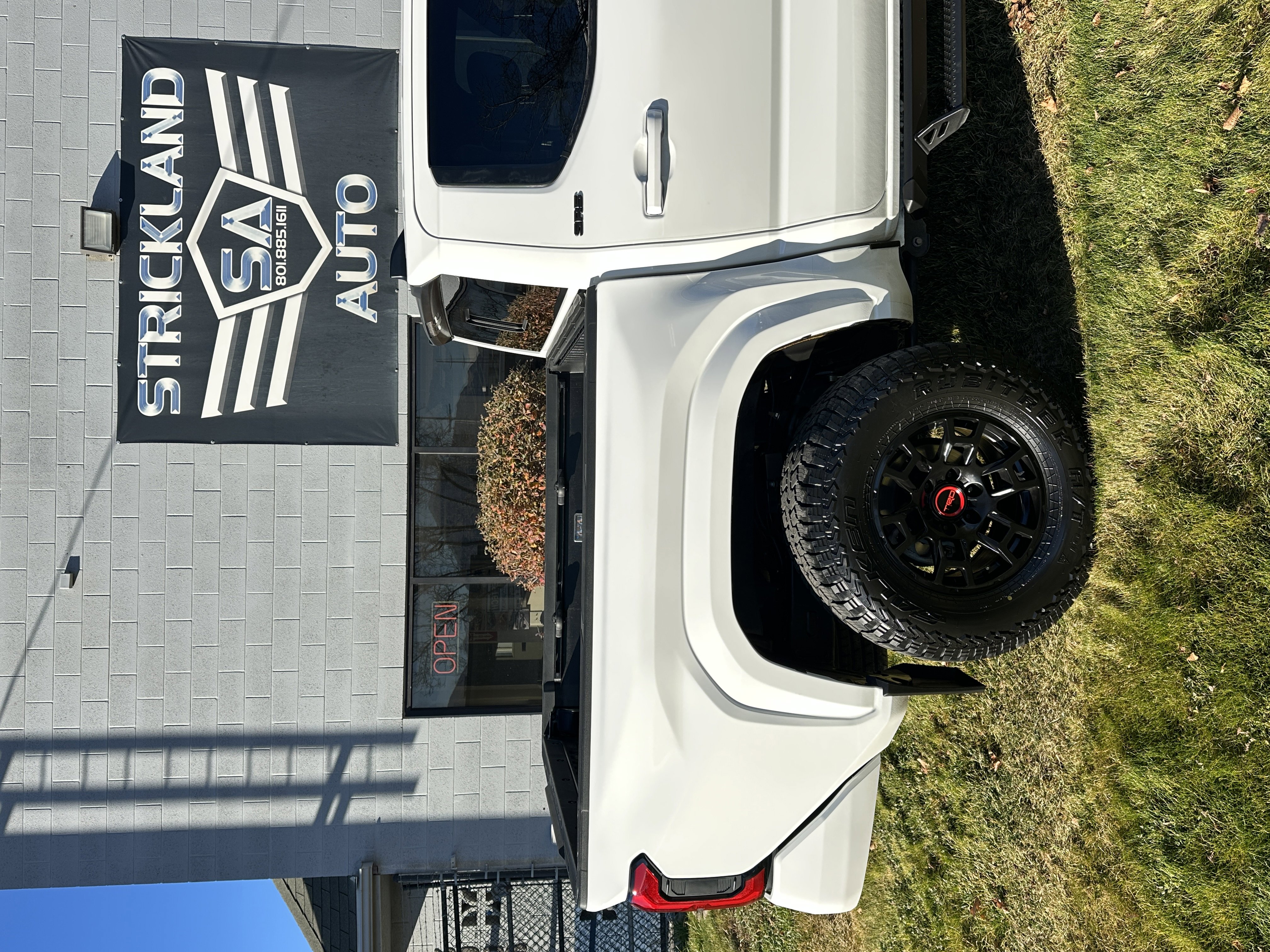 Used 2024 Toyota Tacoma SR5 image 6