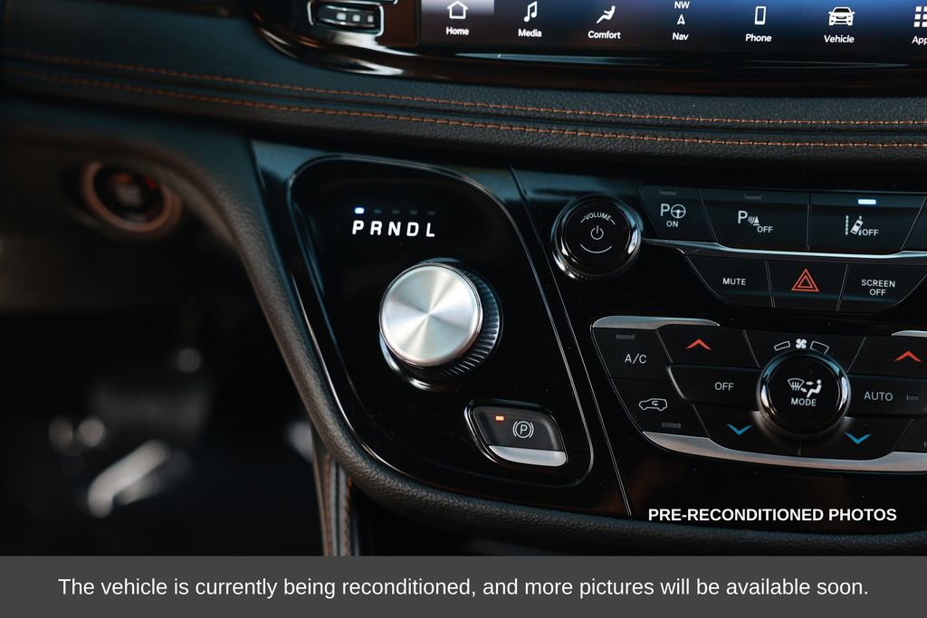 Used 2023 Chrysler Pacifica Pinnacle image 31
